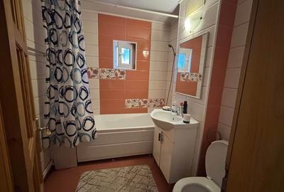 Apartament cu 2 camere decomandat, etajul 1/4, zona Nicolina - 6