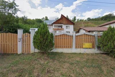 Casă cu 4 camere în Onești - 7