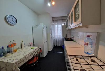 Apartament cu 3 camere decomandat în Central - 2