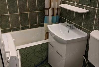 Garsonieră decomandată în Baza 3 - 5