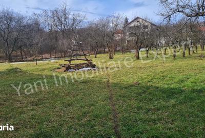 Teren de 1774 mp, în Central - 2
