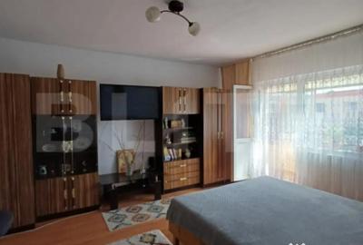 Apartament cu 3 camere decomandat în Central - 11