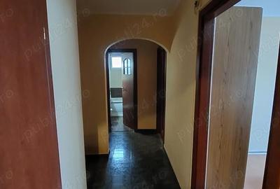 Apartament cu 3 camere semidecomandat în Tomis IV - 6