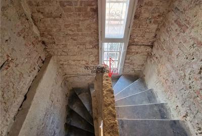 Casă cu 4 camere cu Canalizare în Vatra Luminoasă - 1