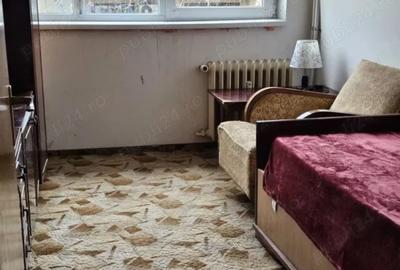 Apartament cu 3 camere semidecomandat, mobilat în Gorjului