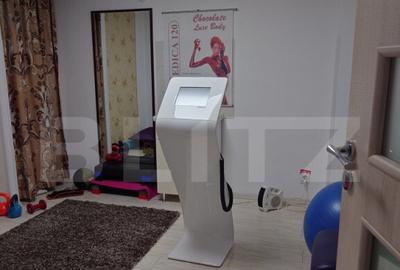 Spatiu comercial, 290 mp, zona Micro 3 - 3