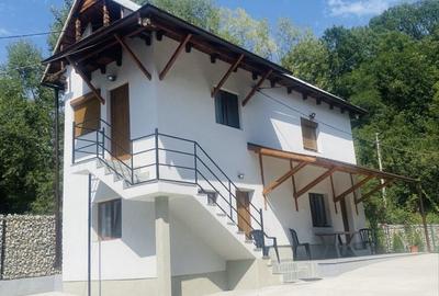 Casă cu 4 camere în Bărbătești - 1