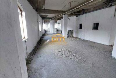 Casă cu 4 camere cu Teren 732 Mp în Milcoiu - 3