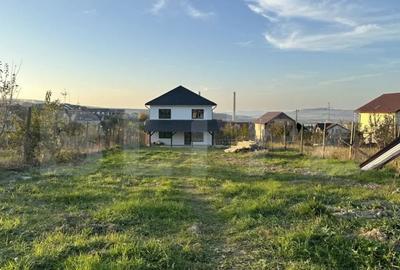 Casă cu 4 camere cu Teren 680 Mp în Central - 3