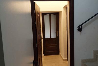 Spațiu comercial, de 214 mp, în Central - 8