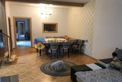 Casa de Vanzare Zona Ultracentrala Piatra Neam?