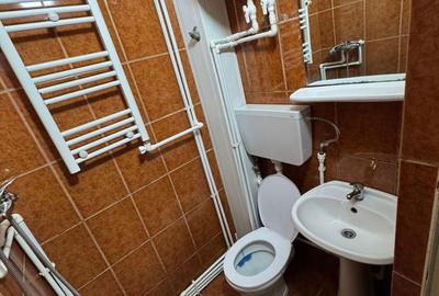 Garsonieră în Vest - 2