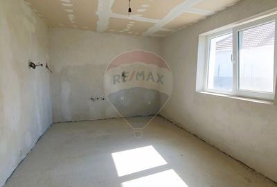 Casa 3 camere in Periam, renovata, incalzire in pardoseala Comision 0% - 10