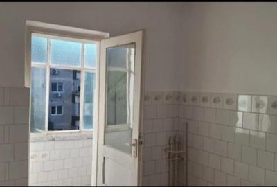 Ocazie !!! Apartament 2 camere decomandat etaj 3 zona Lipovei - 3