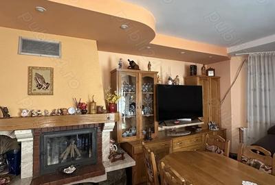 Casă cu 4 camere cu Teren 1137 Mp în Corunca - 1