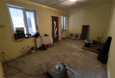 Casa calda, loc senin - la liziera padurii, Orsova - 6