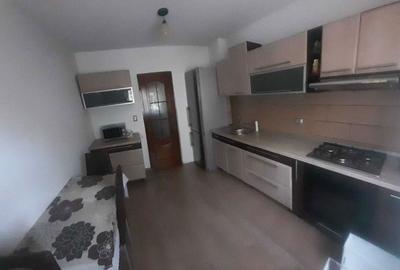 Apartament cu 3 camere decomandat în Mărăști
