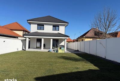 Casă cu 4 camere cu Teren 349 Mp în Lazaret