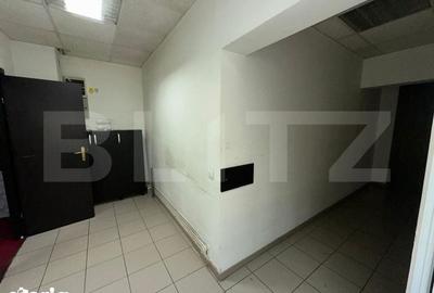 Spațiu comercial, de 140 mp, în Central - 10