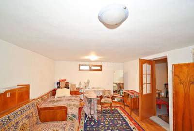 Centru, locuinta spatioasa D+P+E, disponibilitate imediata - 10