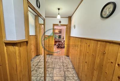 Apartament cu 2 camere Judetean etaj 1 - 7