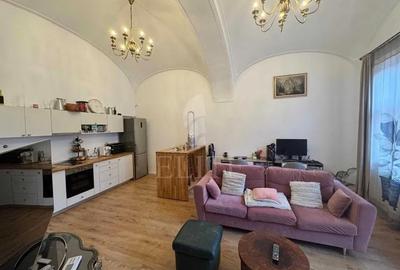 Apartament cu 2 camere semidecomandat, mobilat în Central - 2