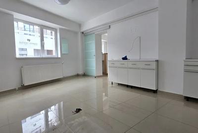 Spațiu comercial, de 110 mp, în Central - 2