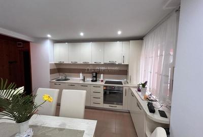 Apartament cu 3 camere decomandat în Central - 12