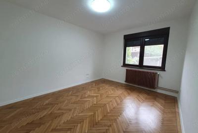 De inchiriat 3 camere la parterul unei Vile- 2537 De inchiriat 3 camere la parterul unei Vile- 2537 - 2