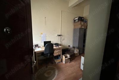 Vand spatiu comercial,actualmente POSTA din Chisineu Cris, din centru. - 13