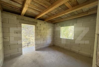 Casa la rosu in zona Bargau - 4