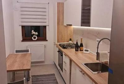 Apartament cu 2 camere decomandat în Apărătorii Patriei - 4