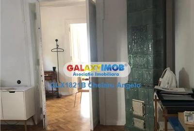 Casă cu 6 camere în Central