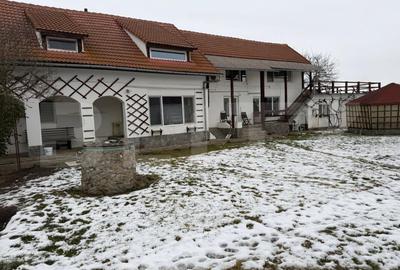 Casa de vanzare cu teren generos – la doar 15 minute de Brasov - 1