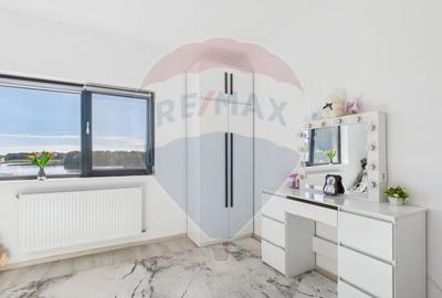 Casă cu 4 camere cu Teren 262 Mp în Est - 16