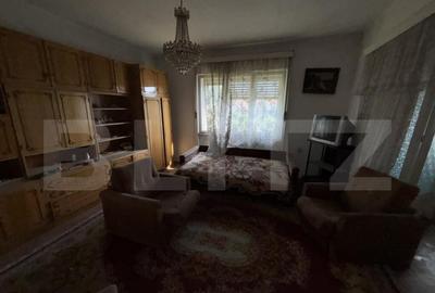 Casa de vanzare 3 camere - 4