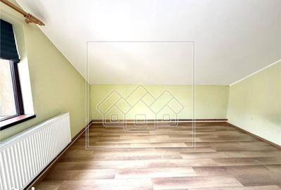 Casă cu 4 camere cu Teren 258 Mp în Țiglari - 1