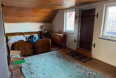 Casă cu 4 camere în Vărzaru - 6