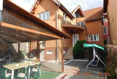 Pensiune / Guesthouse de vânzare – Afacere turistică, 12 camere – Băile Felix - 2