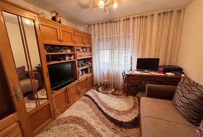 Apartament cu 3 camere decomandat, mobilat în Central - 13