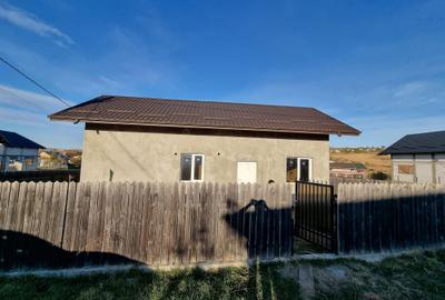 Casă cu 3 camere în Cornești - 4