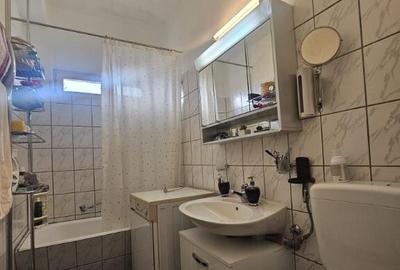 Apartament cu 3 camere semidecomandat în Central - 4