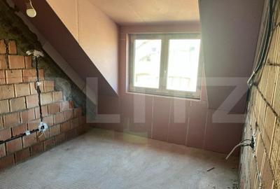 Casa de vanzare, cu 4 camere, 130,80 mp, zona Unirii - 2