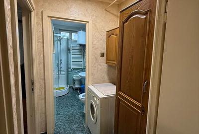 Apartament cu 3 camere semidecomandat, mobilat în Sud - 1