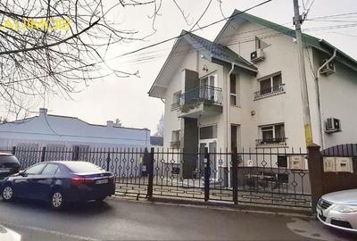 Casă cu 4 camere în Energiei - 2