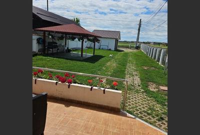 Casa Strejnicu: 150m?, 3 dormitoare, 2 băi, 2 garaje - 2