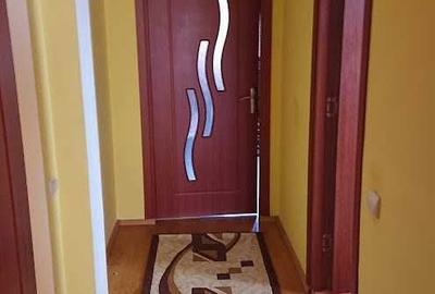 Apartament cu 3 camere decomandat în Tilișca - 1