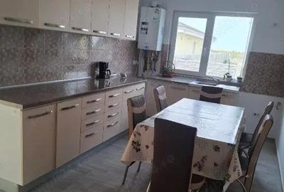 Casă cu 3 camere în Bucovăț (Remetea Mare) - 3