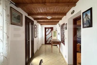 Casă cu 3 camere cu Teren 1644 Mp în Central - 1