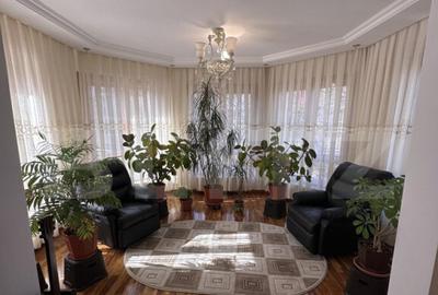 Casa spa?ioasa, 11 camere, 600 mp, teren 1450 mp, zona Li - 2